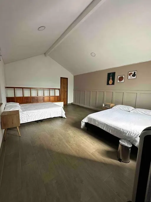 메딜린 Penthouse W/ Jacuzzi In Lleras Park 아파트 0*,  콜롬비아