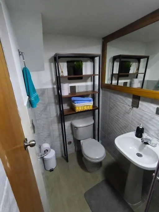 Penthouse W/ Jacuzzi In Lleras Park Apartment Medellin