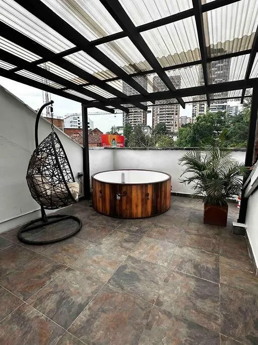 Penthouse W/ Jacuzzi In Lleras Park Apartment Medellin 0*,