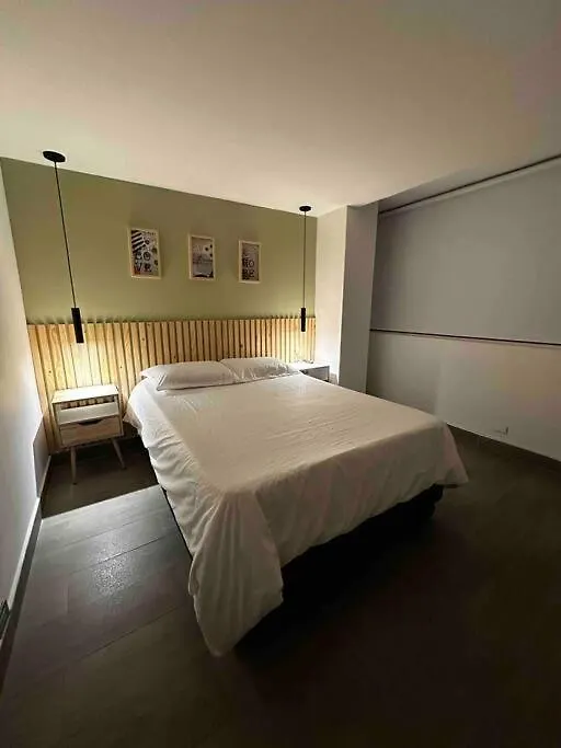 Penthouse W/ Jacuzzi In Lleras Park Apartment Medellin