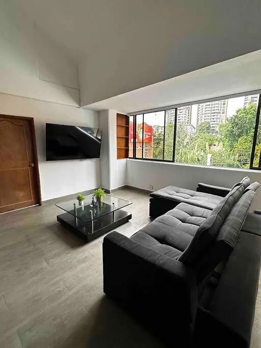 Penthouse W/ Jacuzzi In Lleras Park Apartment Medellin